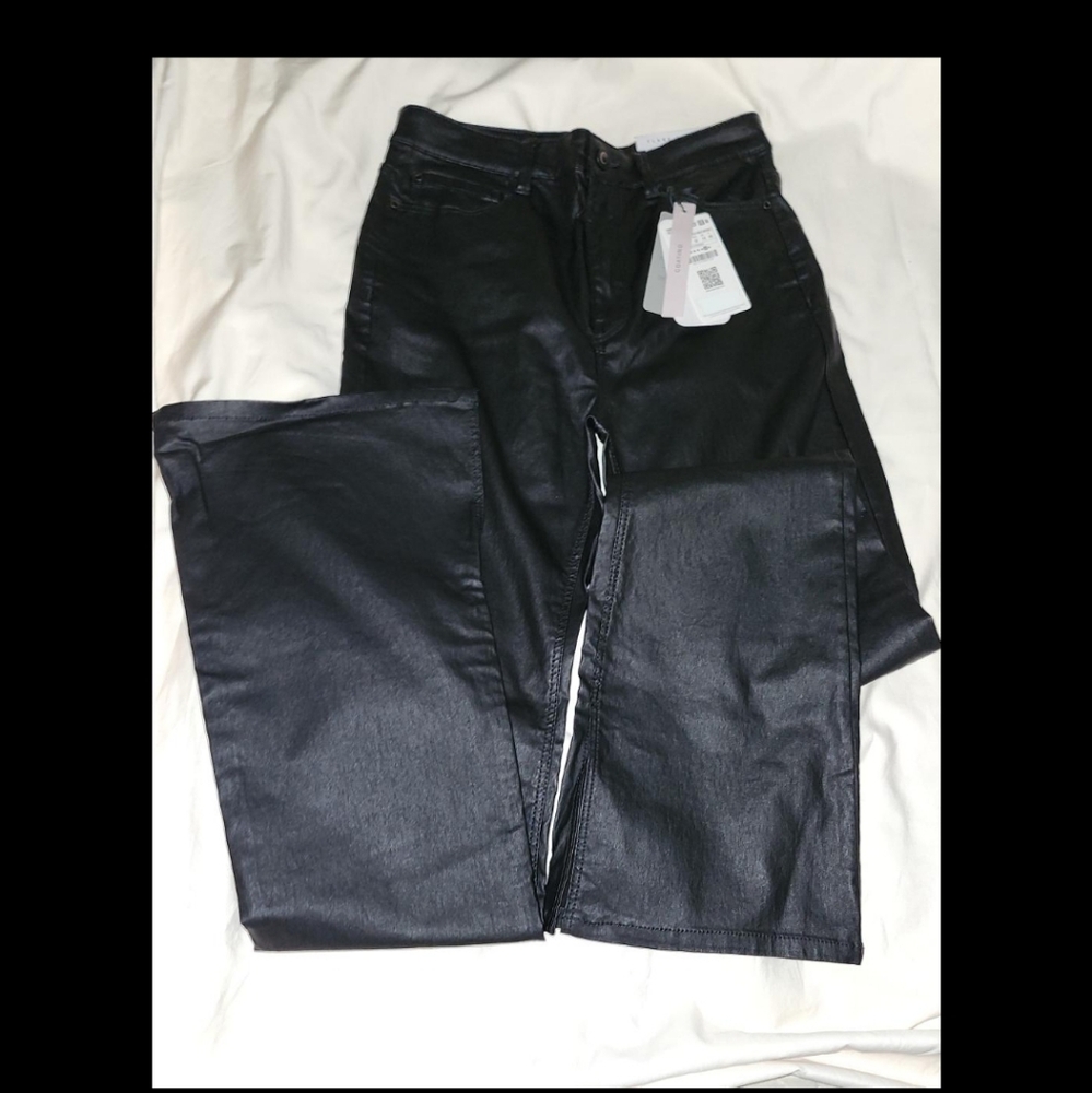 🕶Leather Flared Coated Trousers 🕶 👖 - Picture 8 of 8